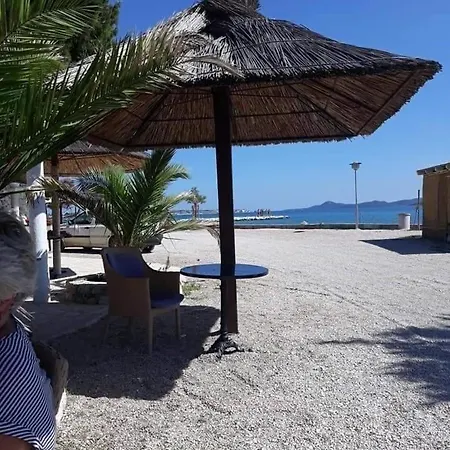 Alen Apartamento Turanj